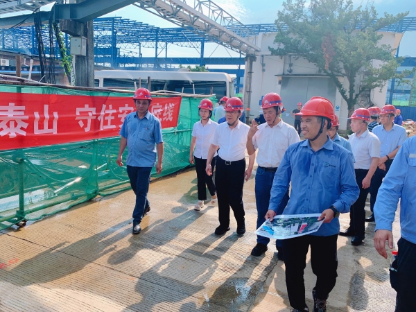 三明市常務(wù)副市長(zhǎng)楊興忠調(diào)研三鋼南區(qū)水處理項(xiàng)目.jpg